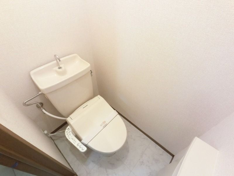 �y�g�C���z�@�}�ʂƌ���ɑ��Ⴊ����ꍇ�ɂ͌����D��